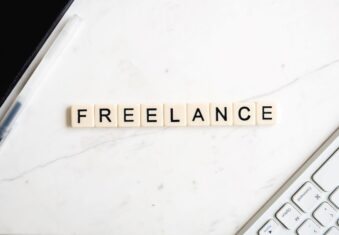 Kelebihan dan Kekurangan Pekerja Freelancer Adalah Berikut!