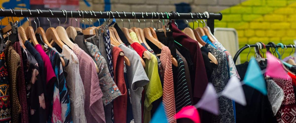 Tips Menjual Baju Bekas atau Preloved