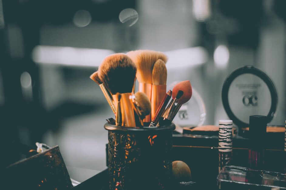 tips memulai bisnis make up artist (MUA)