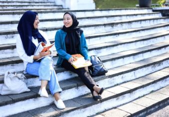 10 Ide dan Peluang Kerja Sampingan untuk Mahasiswa