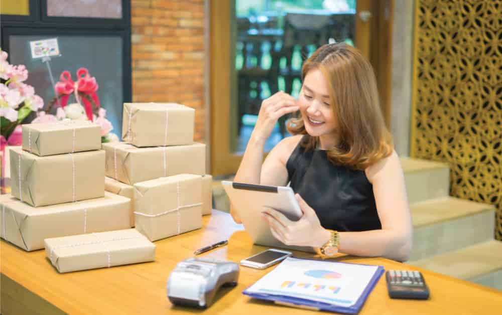 Pengertian apa itu Business to Business atau B2B adalah jenis usaha yang melibatkan dua entiti bisnis. Lalu apa itu perbedaan antara B2B dan B2C? Blog Jurnal By Mekari akan mengulasnya disini!